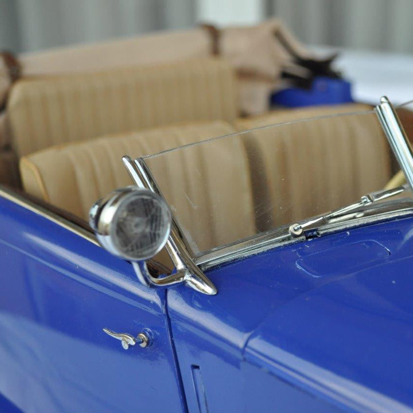 Mercedes Windshield Posts with Spotlights