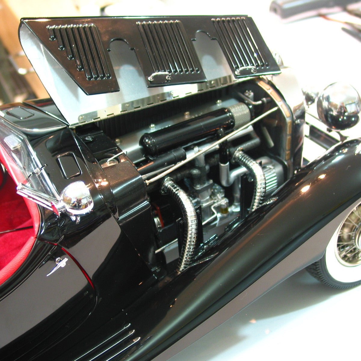 Mercedes Hood Handles (For K91)