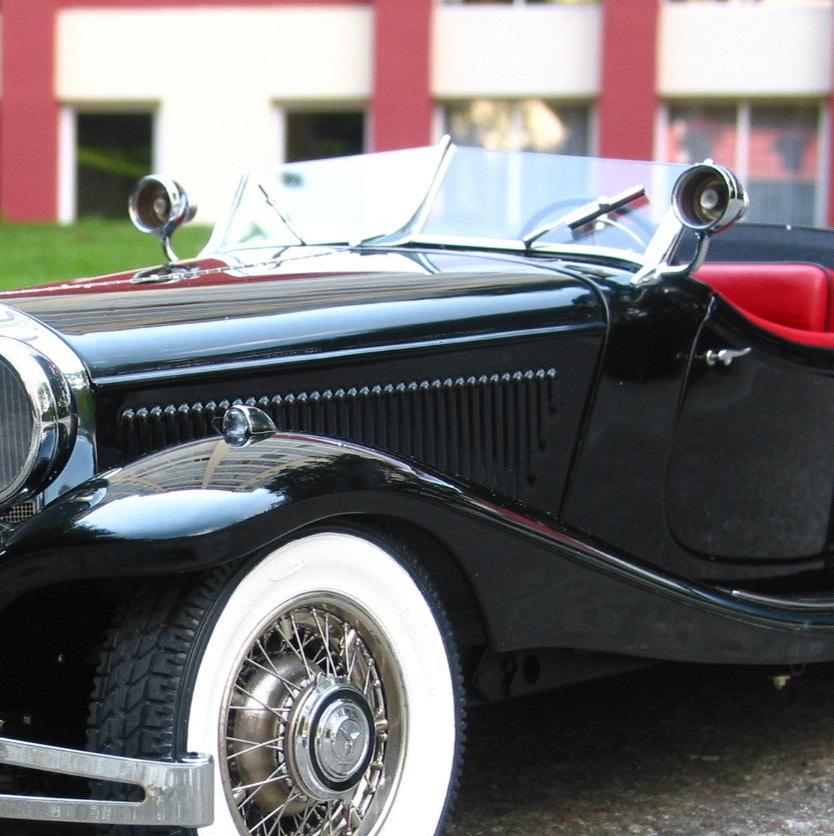 Mercedes Windshield Posts with Spotlights